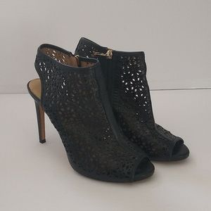 Black lazer cut 4 inch heels size 7 1/2